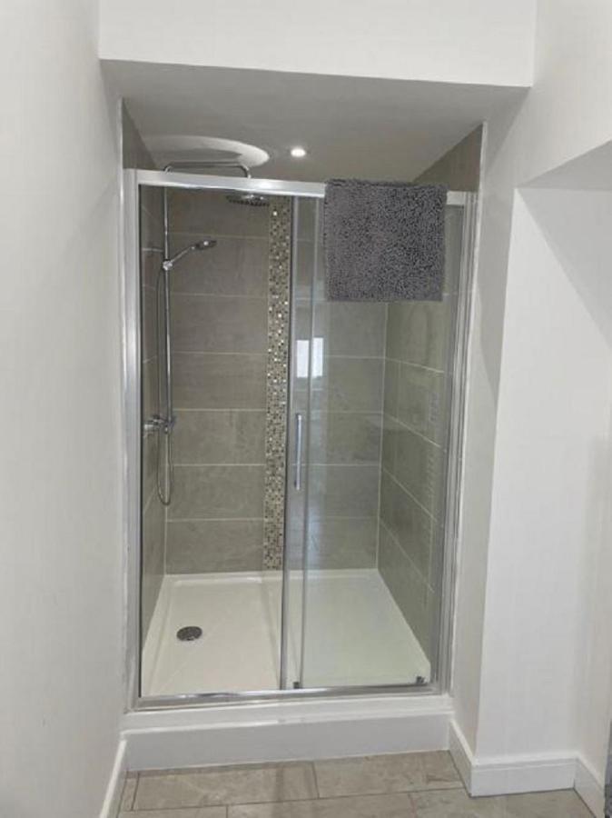 רדקאר Seaview Luxury Apartments מראה חיצוני תמונה