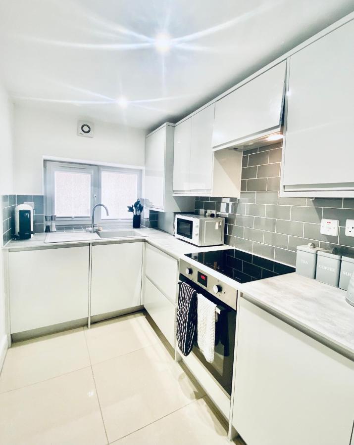 רדקאר Seaview Luxury Apartments מראה חיצוני תמונה